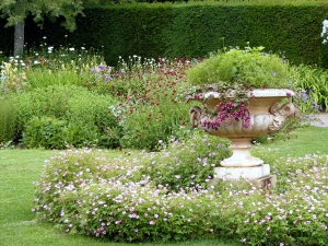 Garden Urn Lawn Ornament