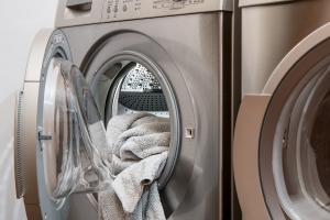 6 ways to save money on utilities - Laundry with Cold Water